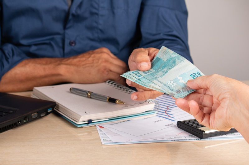 Como antecipar parcelas do empréstimo?