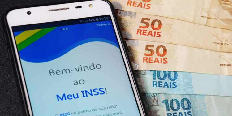 Como o reajuste do salário mínimo em 2025 vai impactar o seu benefício do INSS?