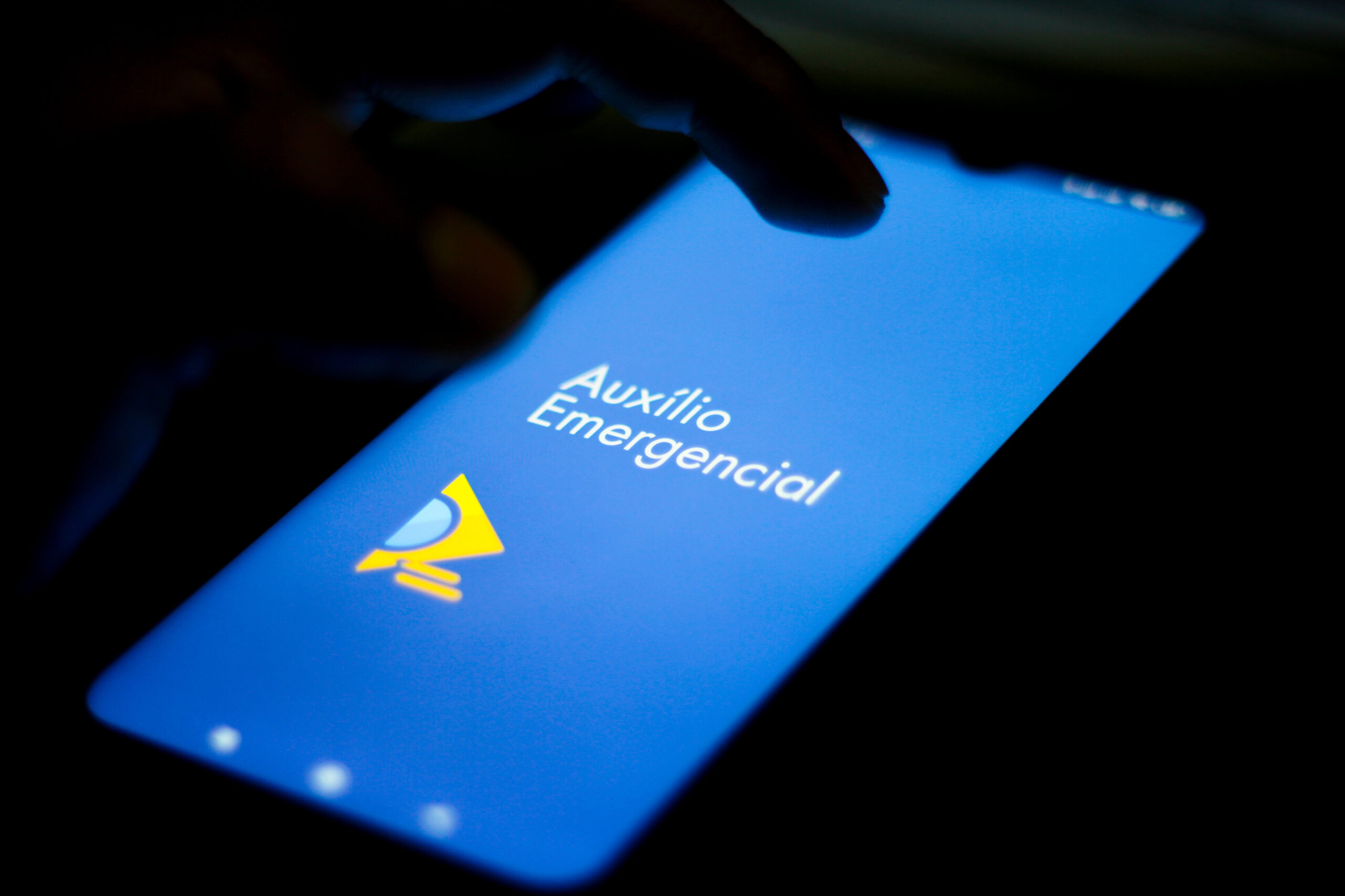 Auxílio de R$ 2.260 liberado pelo CadÚnico via Pix: Entenda como funciona