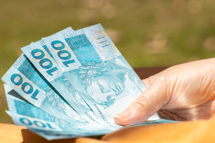 Reajuste para aposentados que recebem acima do salário mínimo será anunciado
