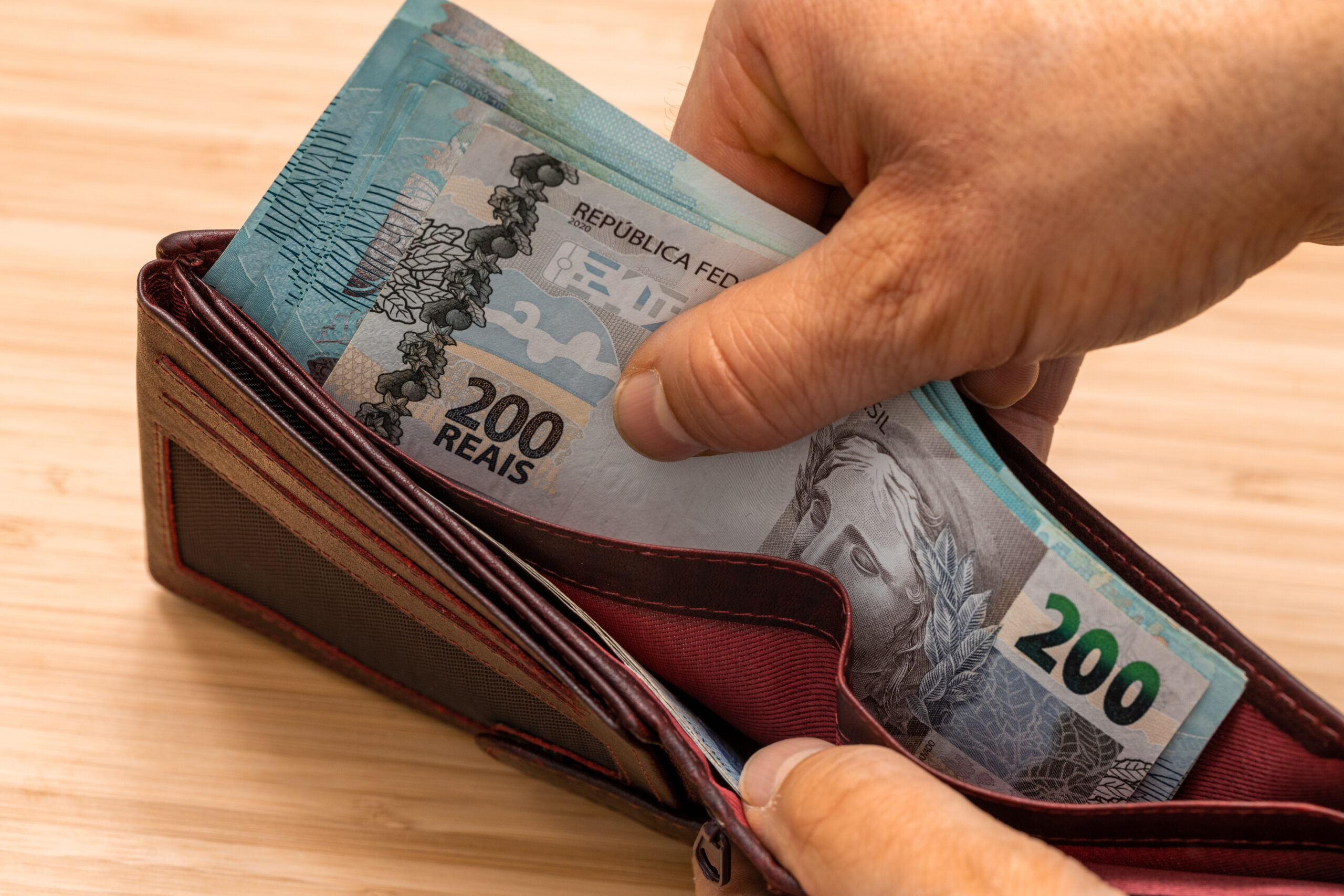 Governo propõe empréstimo consignado privado sem limite de juros