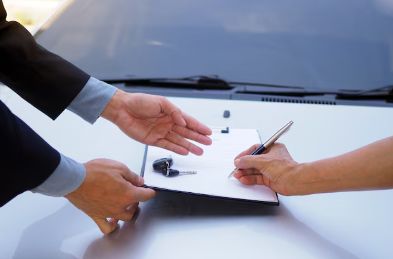 Posso usar um veículo financiado como garantia em um empréstimo?