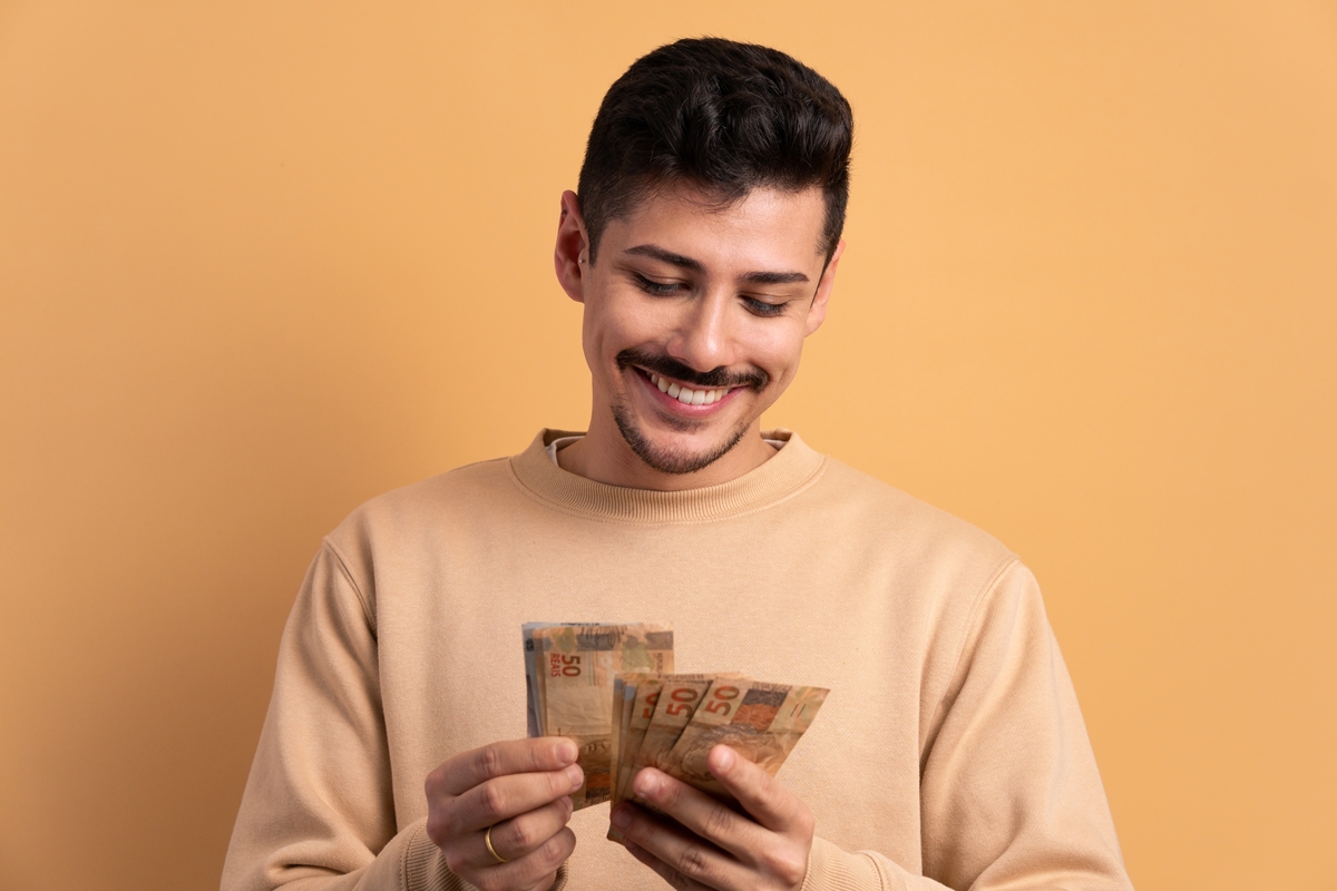 Até quantas parcelas posso antecipar no saque aniversário?