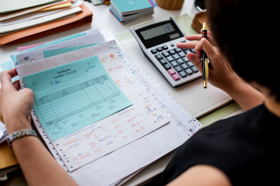 O desafio da dívida: Empréstimo para funcionário público como ferramenta de reorganização financeira