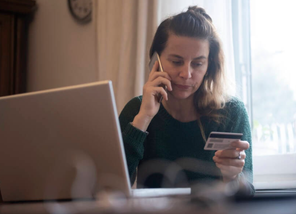 Como usar o empréstimo consignado CLT para quitar dívidas do cartão de crédito