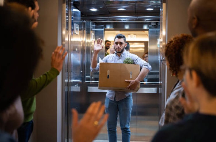 Posso pedir demissão tendo um empréstimo consignado CLT ativo?
