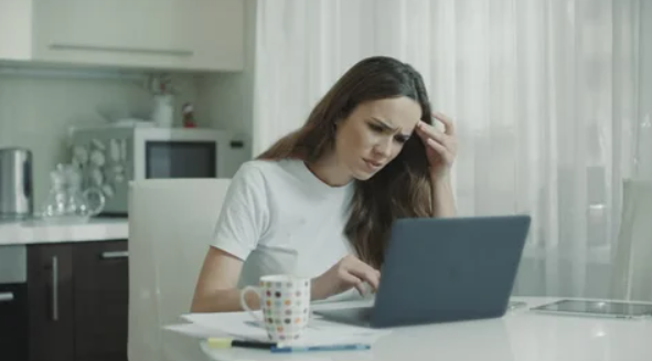 Qual venda casada pode acontecer ao contratar um empréstimo CLT?