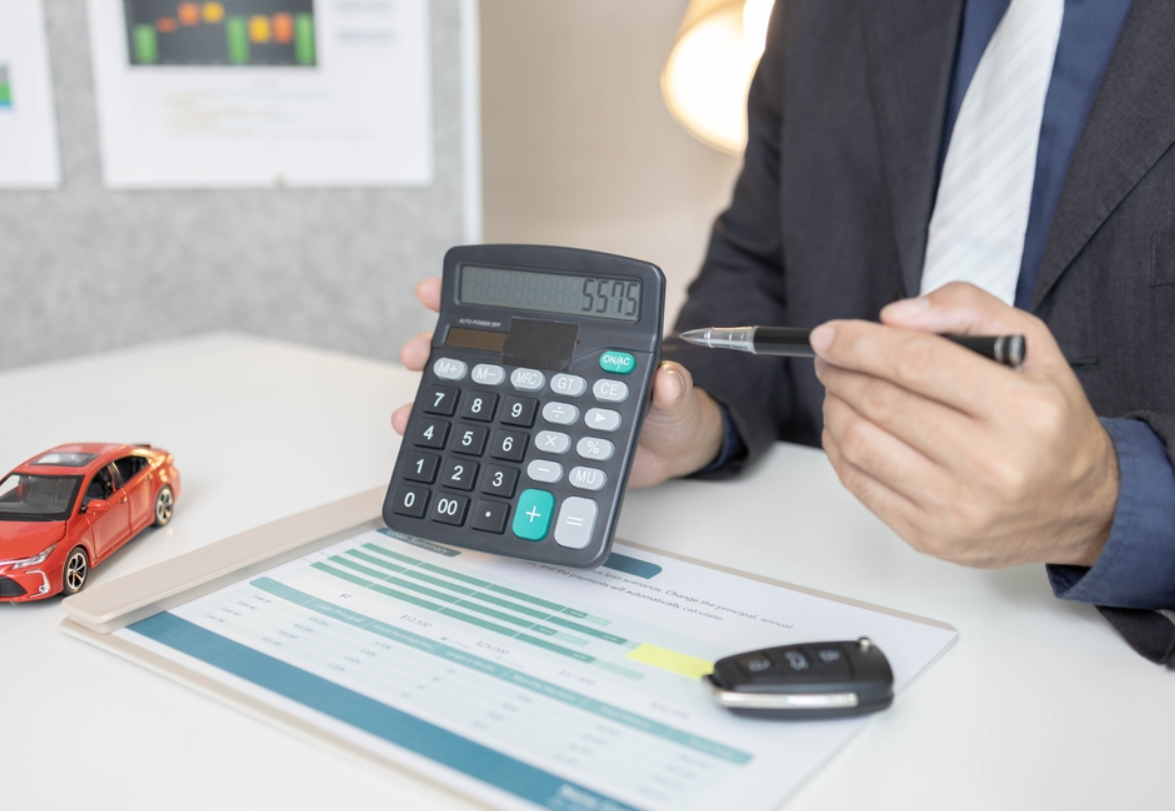 O veículo precisa estar quitado para fazer o refinanciamento?