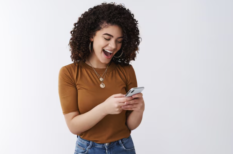 Posso contratar empréstimo consignado CLT direto pelo celular?